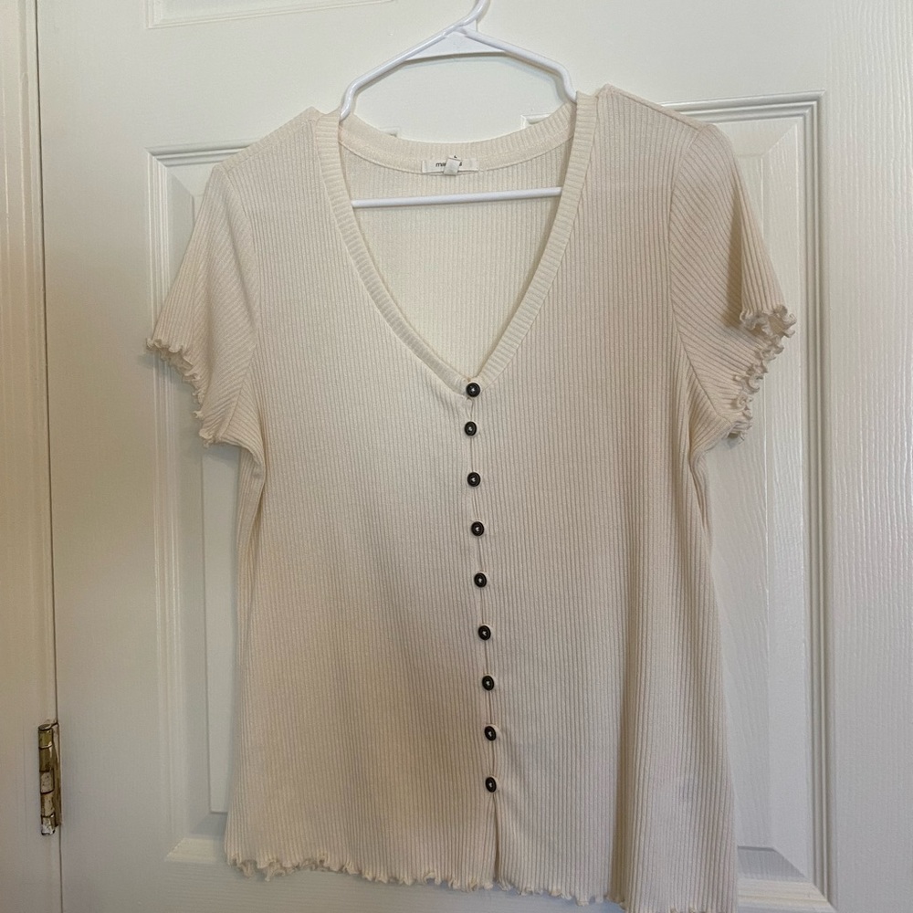 Maurice’s button up top